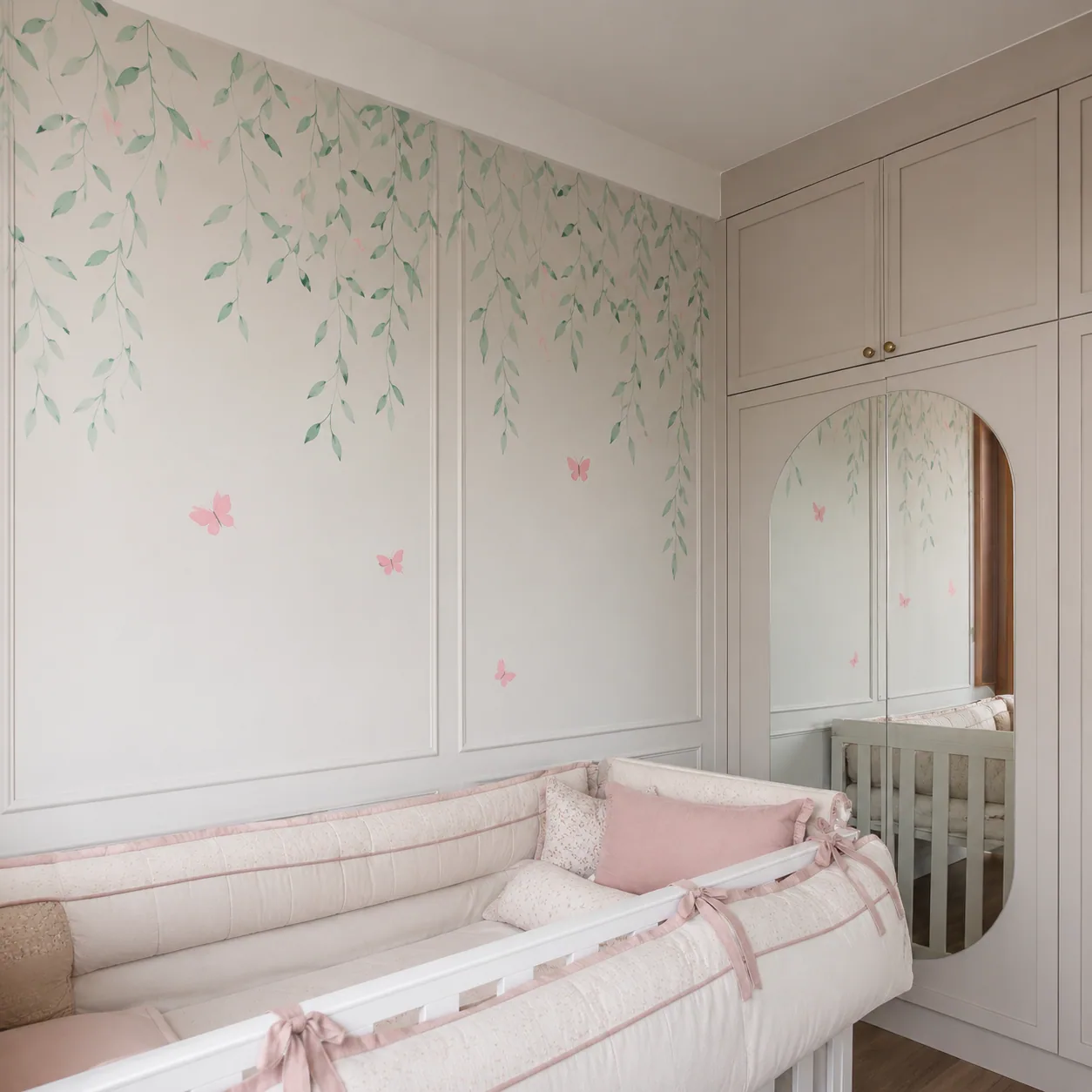 Pintura botânica com folhas suspensas estilo aquarela e borboletas rosa para quarto de bebê, arte por Uma Brisa Criativa